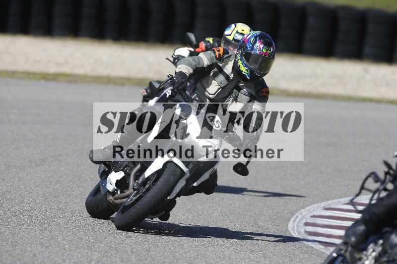 /01 02.04.2026 MAZ ADR/Gruppe gelb Gruppe gruen/45